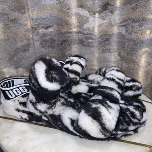 UGG OH YEAH MARBLE SLIDE SANDALS Women’s size 9